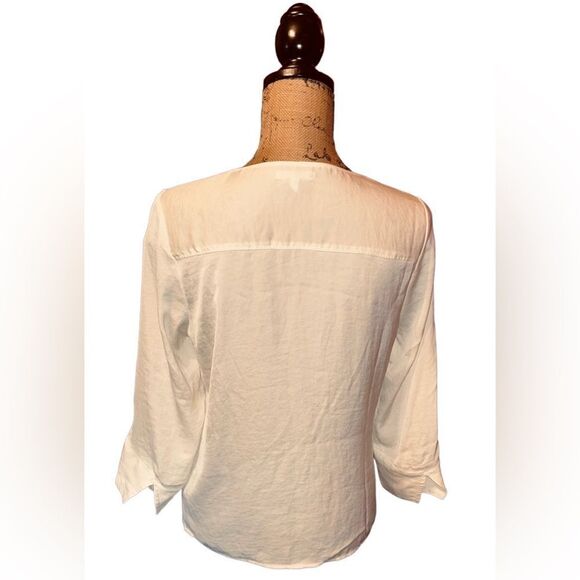 Maurices Women's Ivory Blouse Size S - Picture 2 of 3
